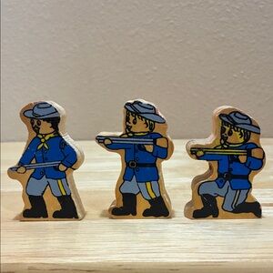 Three wooden Union soldiers from the Vintage Let’s pretend Fort Sam set